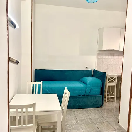 19 House Apartment *
